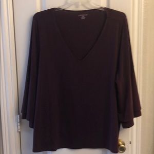 Scoops neck with bell sleeve top